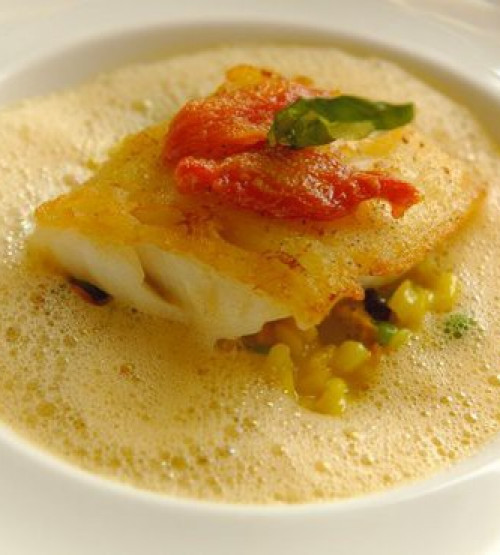 Plat de poisson en sauce
