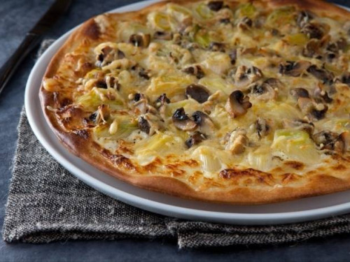 Pizza volaille champignon